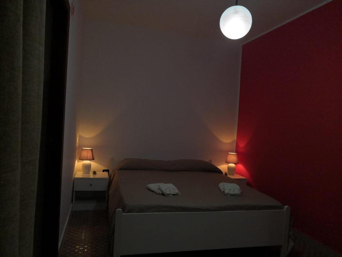 Monolocale Nel Centro Storico Bed and Breakfast Aieta Exteriör bild