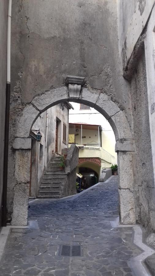 Monolocale Nel Centro Storico Bed and Breakfast Aieta Exteriör bild